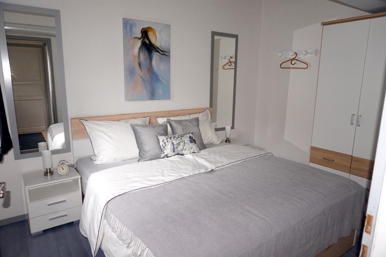 Ferienhaus Hennesee Meschede Bagian luar foto